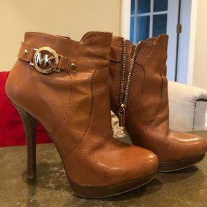 Almost new Michael Kors ankle boots